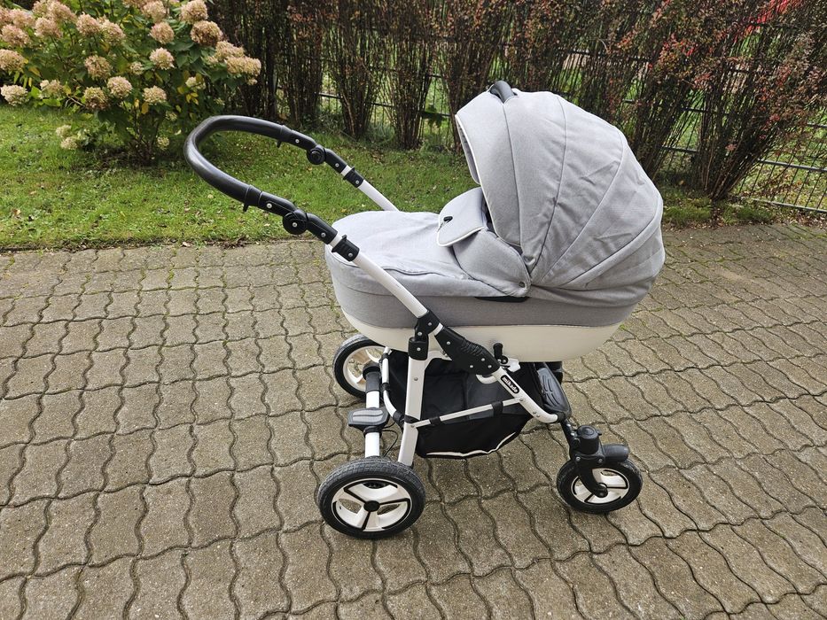 Sprzedam wózek Mikado 3w1