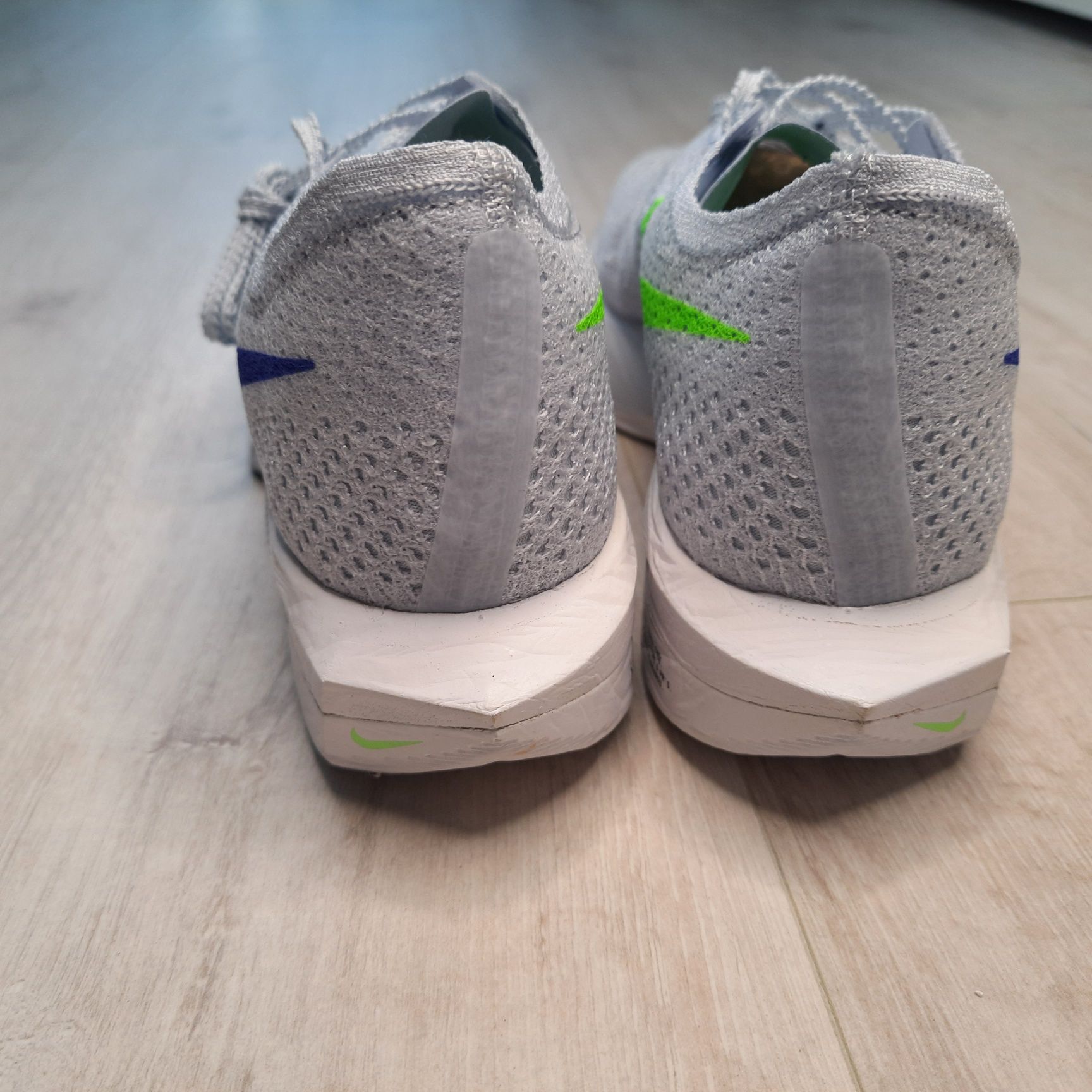 Оригінальні чоловічі кросівки NIKE VAPORFLY 3 ROAD RACING SHOES GREY D
