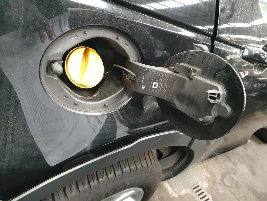 Tampa depósito combustível LAND ROVER Discovery Sport (L550)