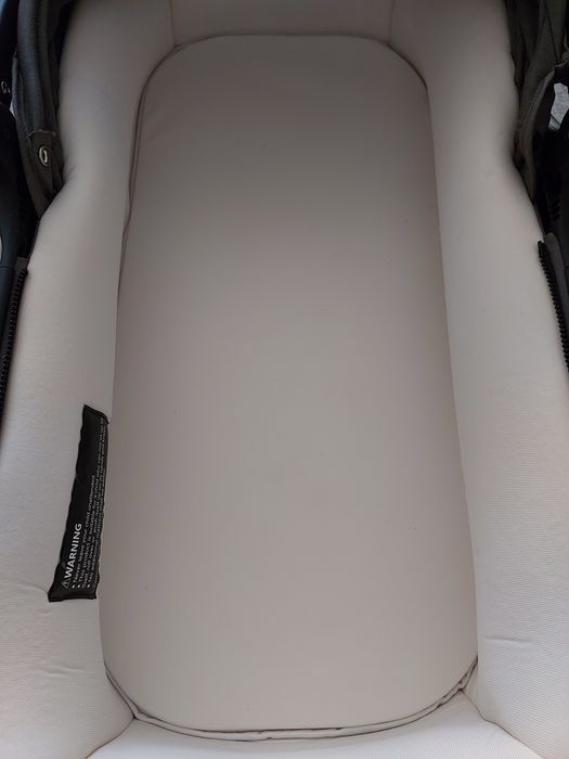 Детская коляска 2 в 1 универсальная.