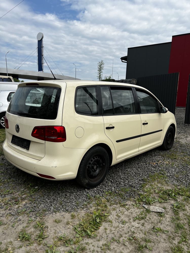 Разборка VW Touran Автошрот Тоуран Туран Запчасти Тауран