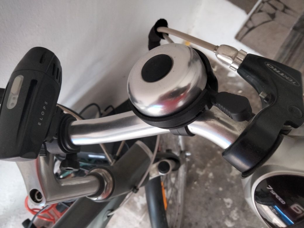 Bicicleta btwin como nova!