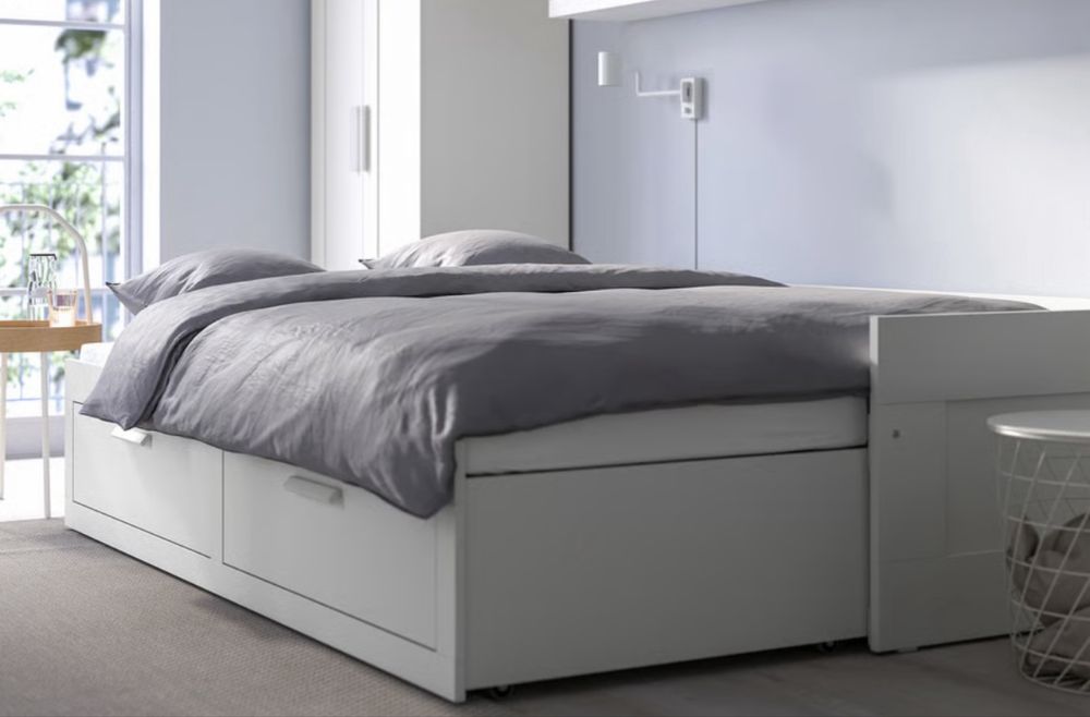 Cama com gavetas embutidas branca —  moderna e funcional