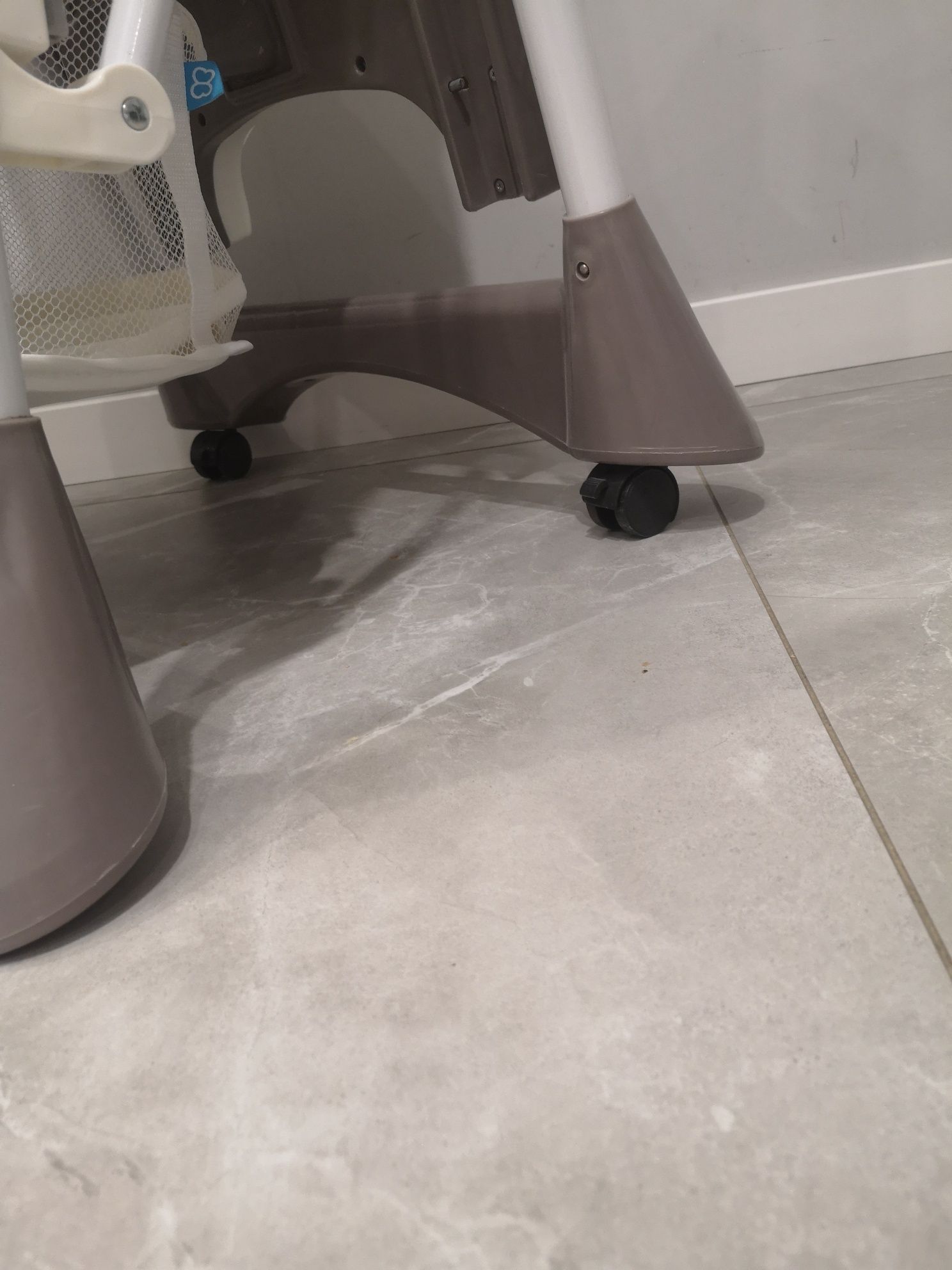 Krzesło krzesełko fotelik do karmienia dziecięce baby design