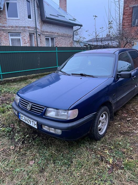 Wolksvagen Passat B4 1,8 моно інжектор