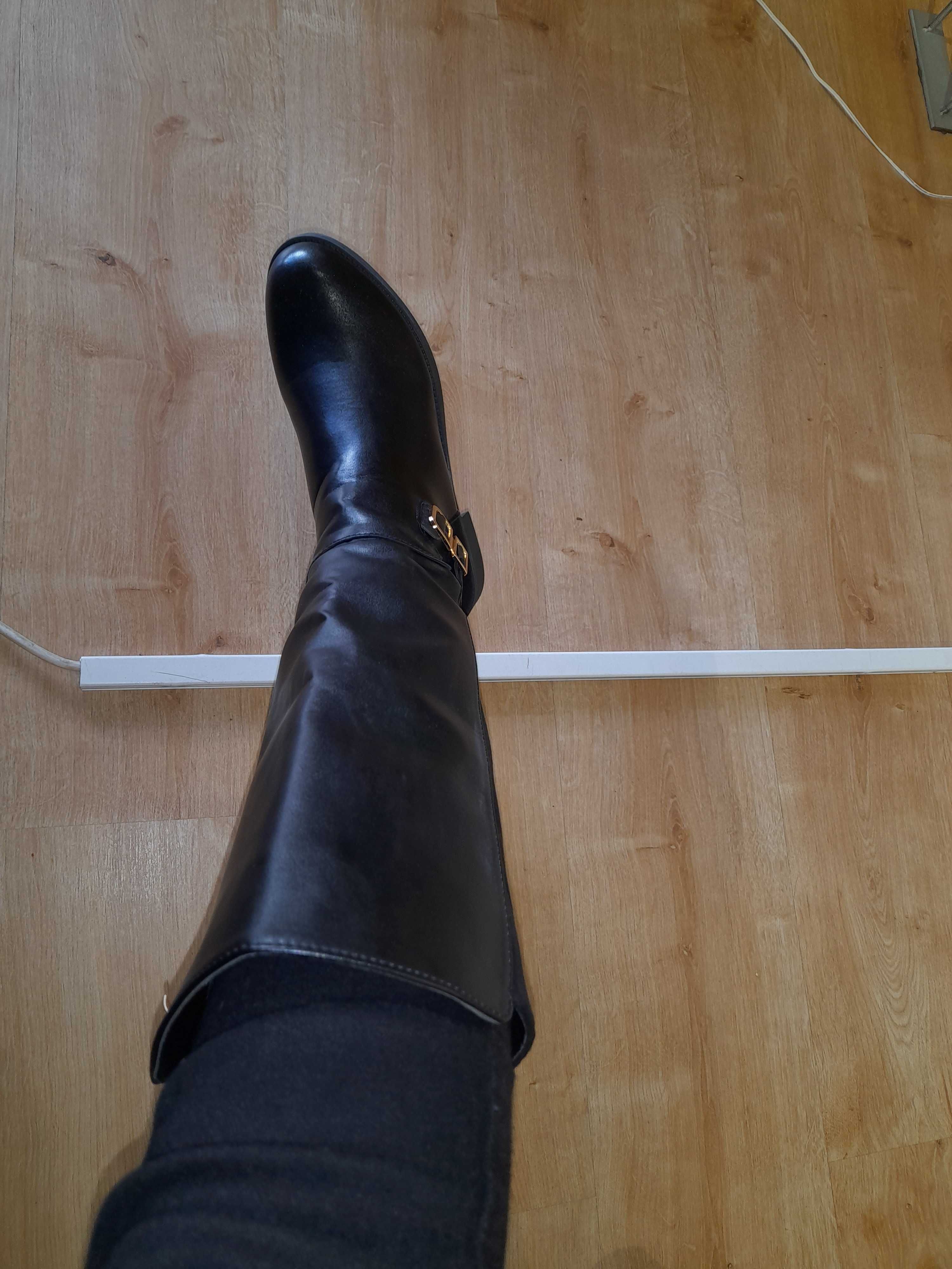 Botas tam 36/37 novas 15€