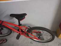Bicicleta btwin de criança