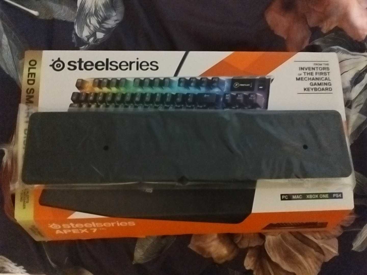 SteelSeries Apex 7 tkl red switch