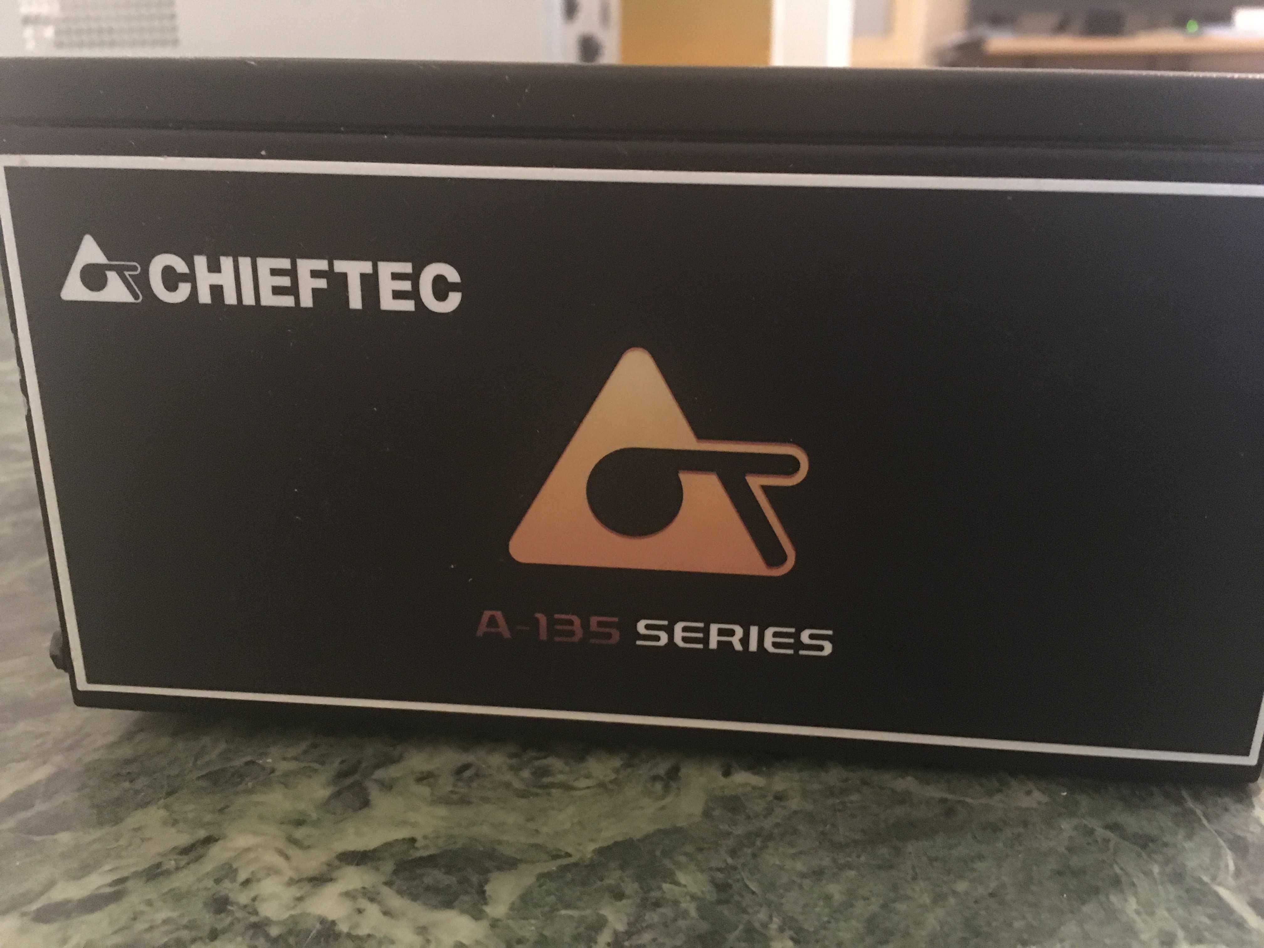 Zasilacz Chieftec  1000W APS-1000CB pół modularny testowany