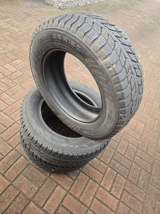 Opony 205/65/16C Nokian Toyo