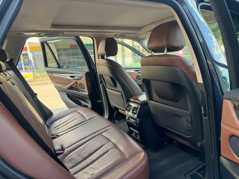 BMW X5 xDrive35i      2014