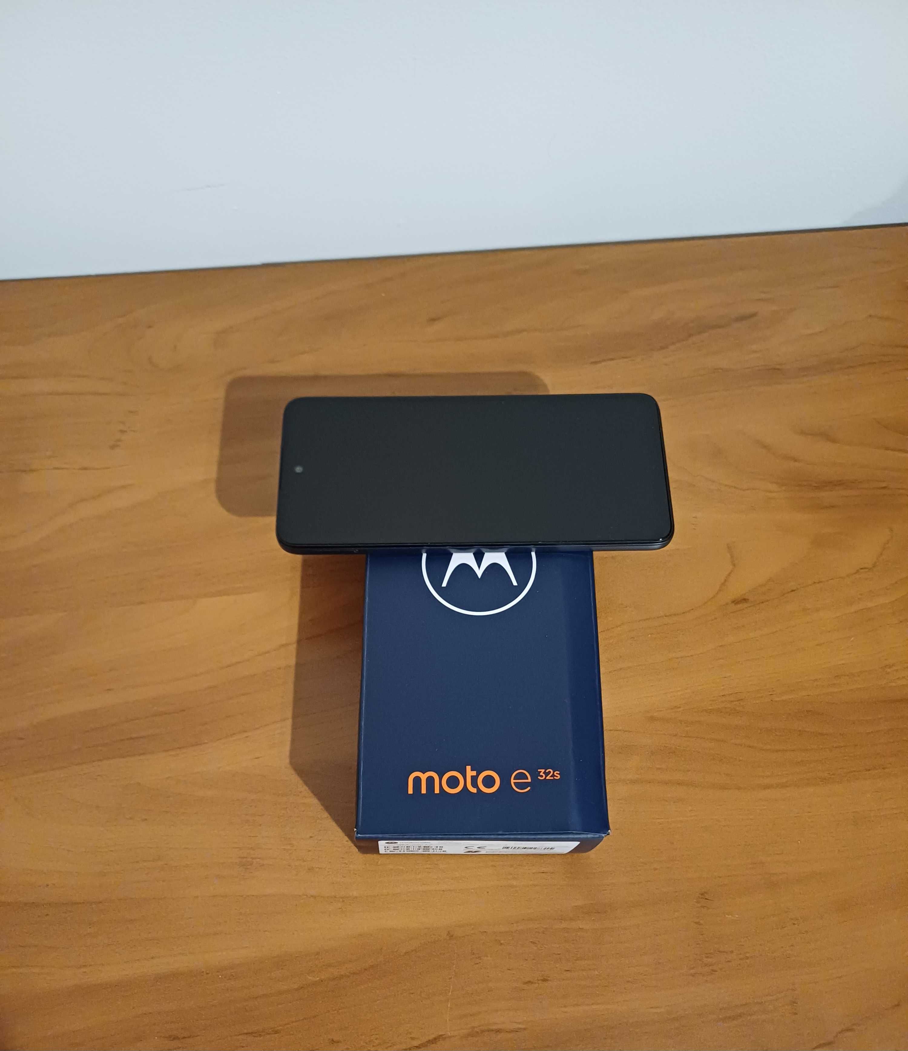 Smartfon Motorola moto E32S 3/32GB 6,5" 90Hz 16Mpix