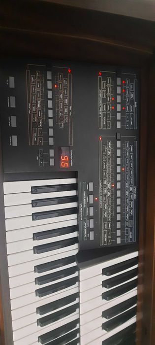 Orgão ELKA C92  (100% Funcional)