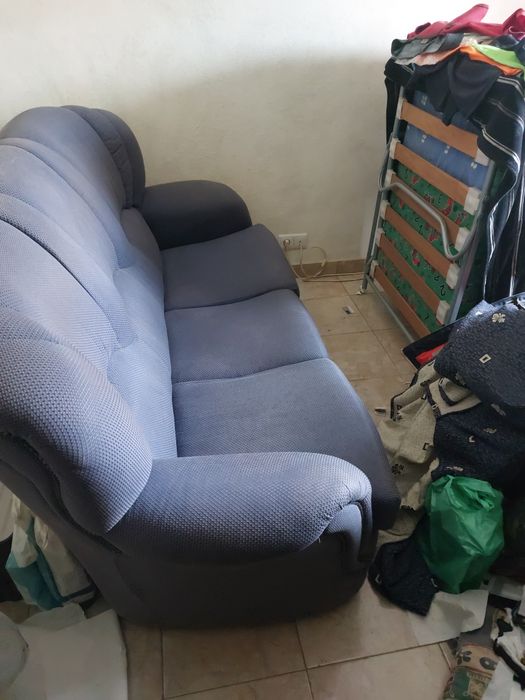 Sofá cama estimádo com capa