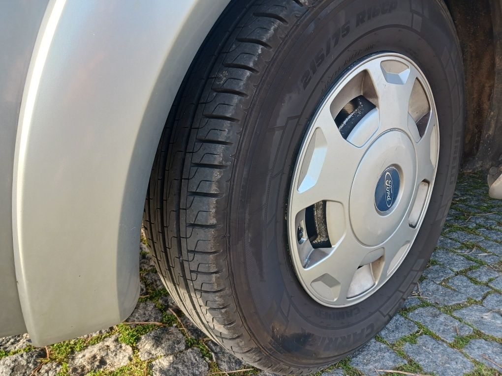 Autocaravana integral ford