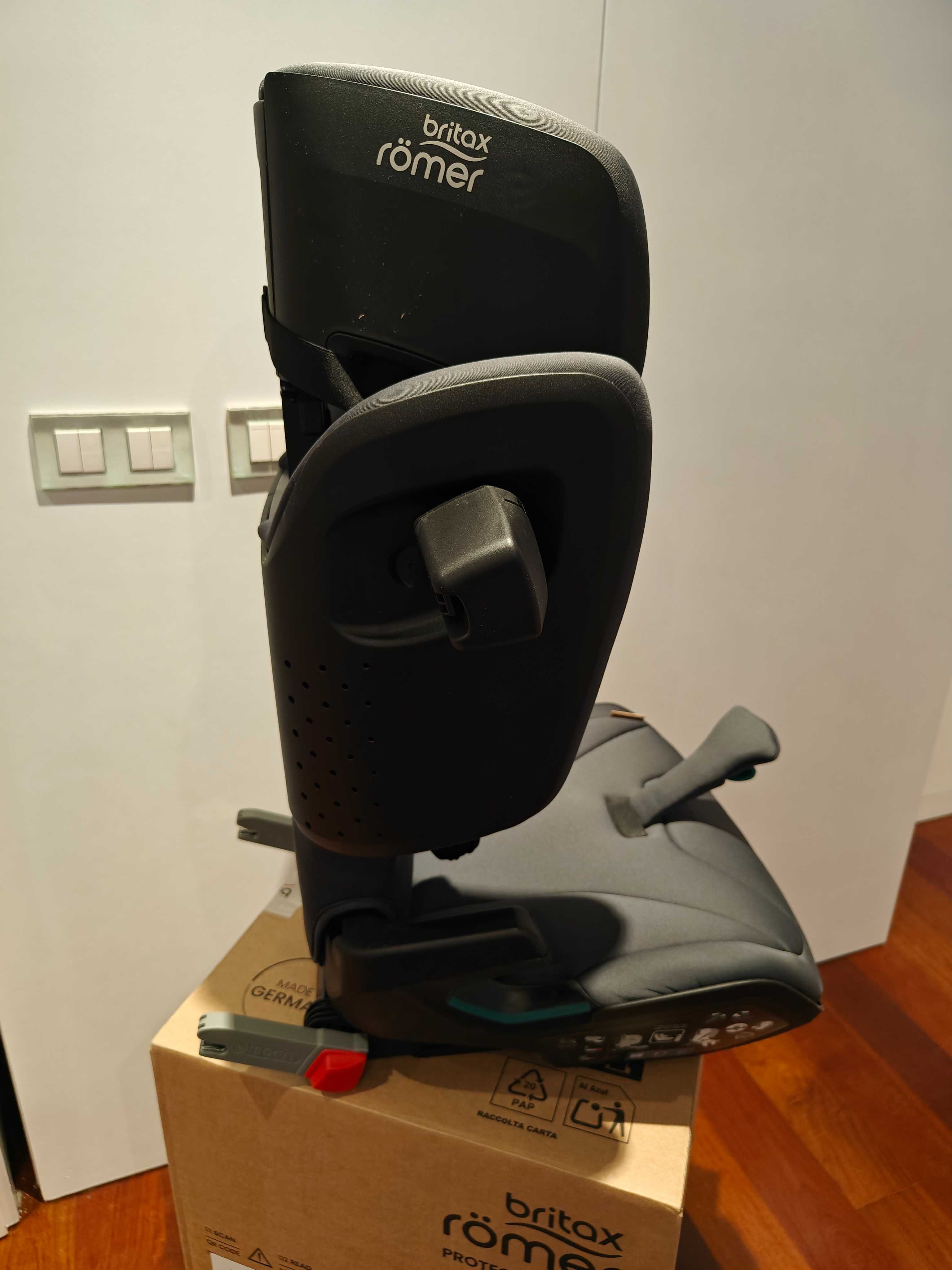 Cadeira Auto 2/3 Britax Romer KIDFIX I-SIZE - Storm Grey - NOVA