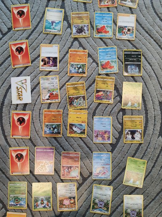 Cartas Pokémon diversas