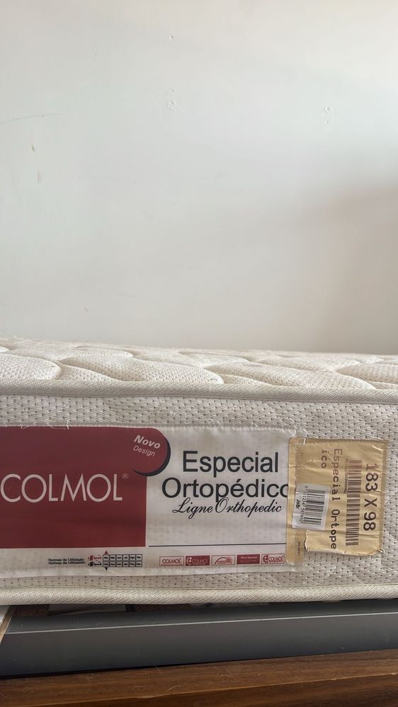 Cama solteiro com colchão