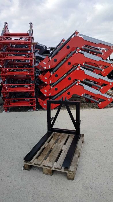 Paleciak na tył ciągnika TUZ