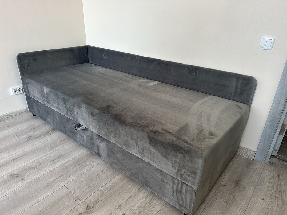 ліжко односпальне.диван софа