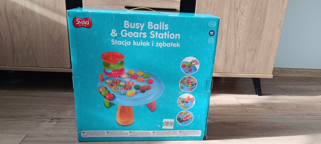 Smiki, Stolik interaktywny ze zjeżdżalnią i sorterem