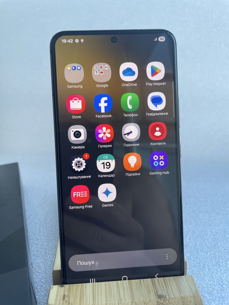 Samsung S22 8/256