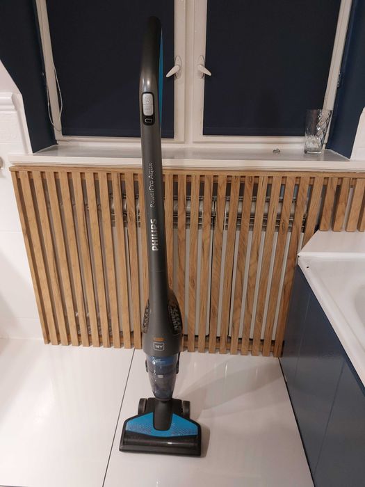 Odkurzacz pionowy Philips Pro Acqua