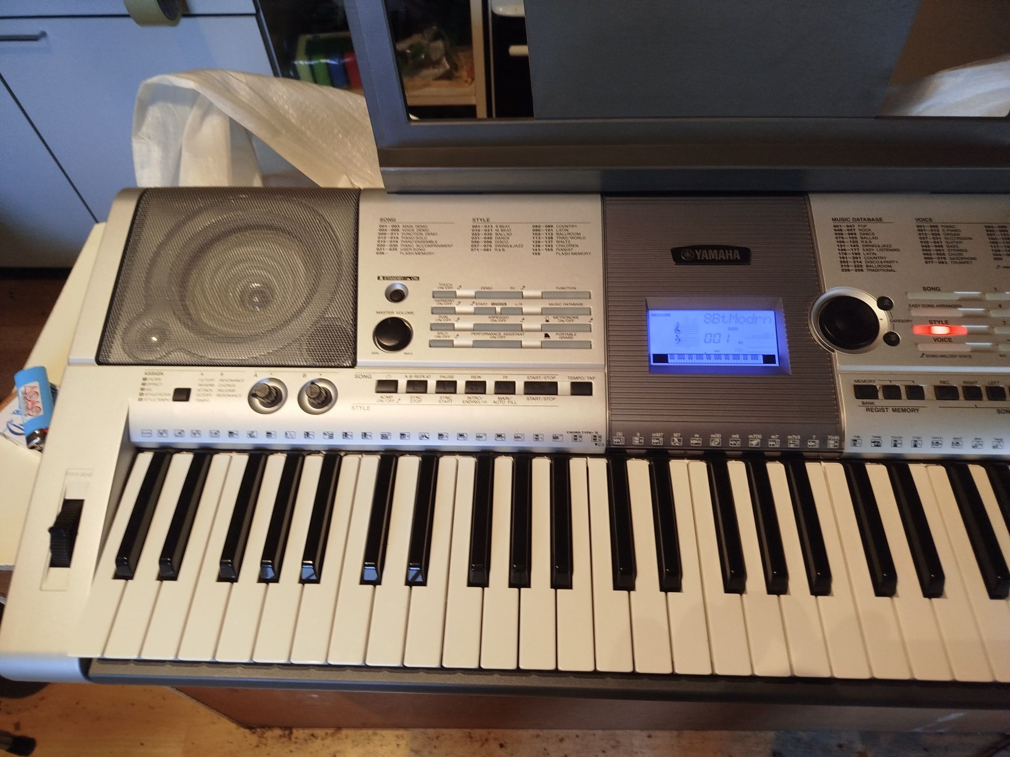 Синтезатор Yamaha PSR e 413 Ypt 410