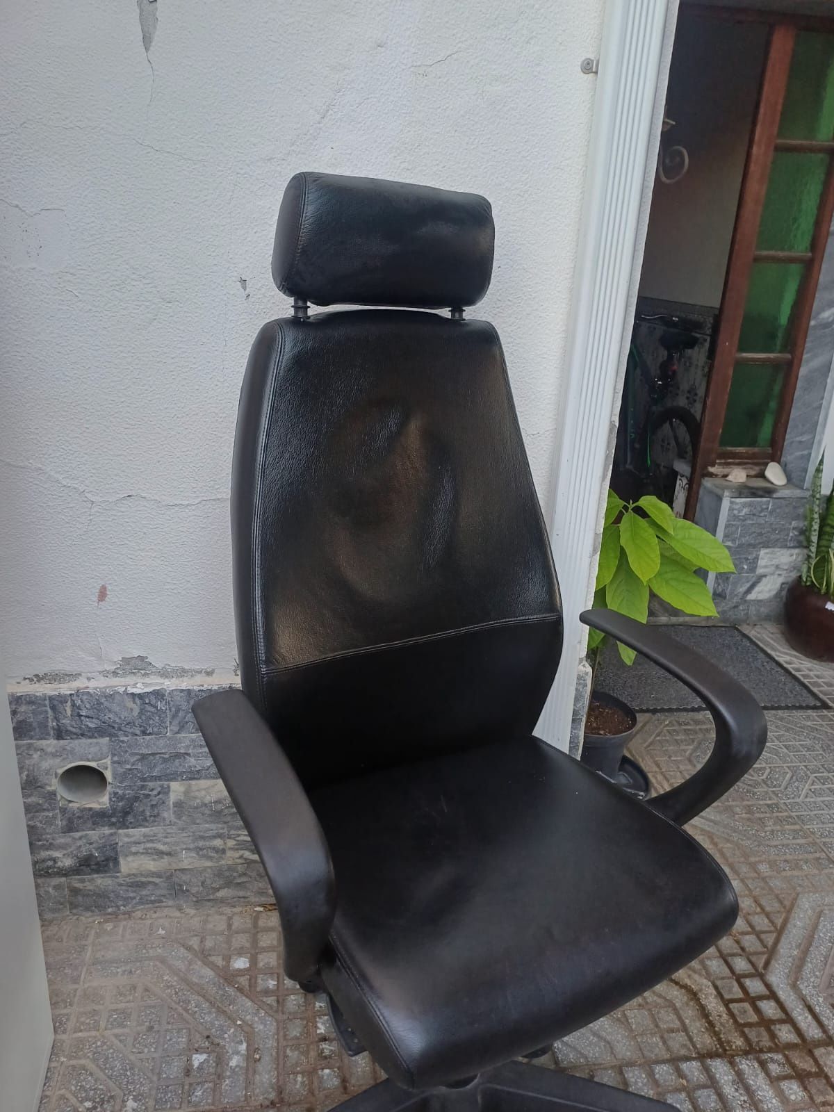 Vendo cadeira de escritório Alital , regulavel ( altura e inclinação )