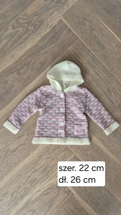 Sweterek niemowlęcy