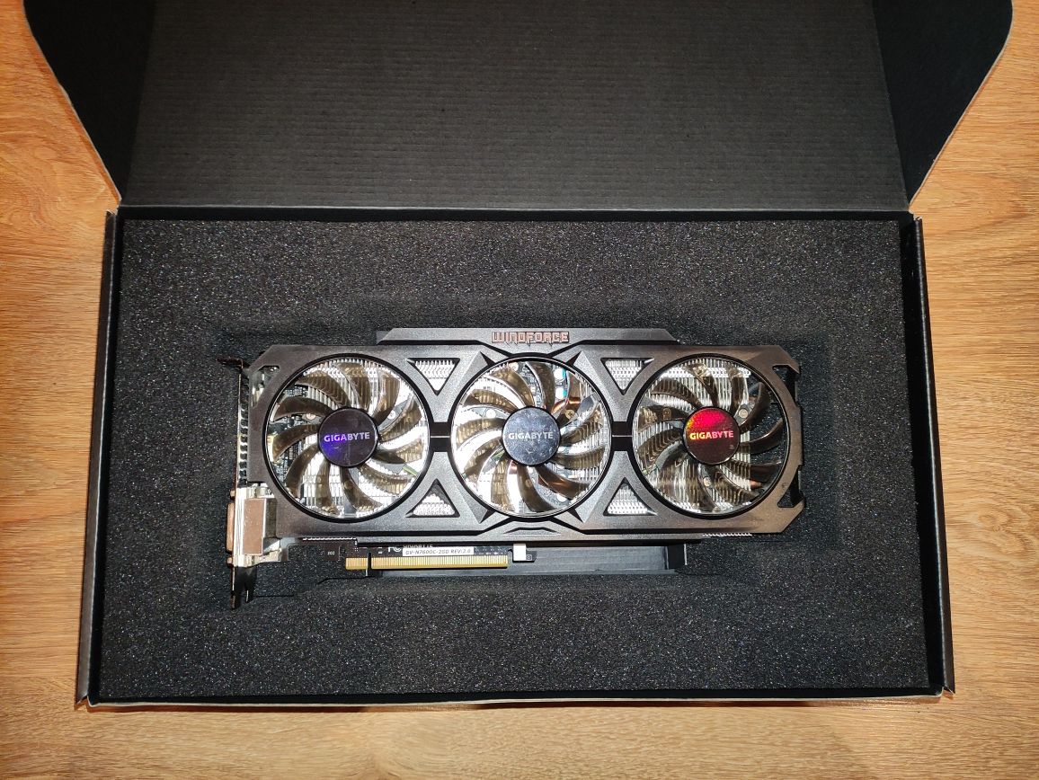 Відеокарта GeForce GTX 760 Gigabyte GDDR5 2gb