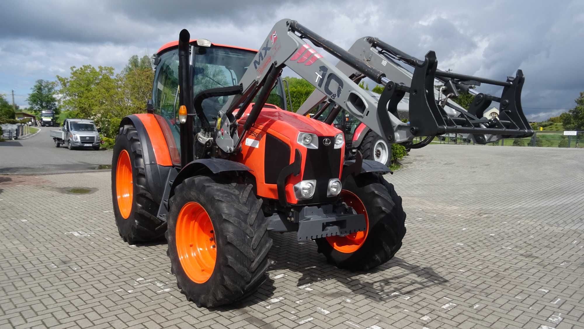 Kubota 135 GX z ładowaczem czołowym MX T 10 sprowadzona 2013r.