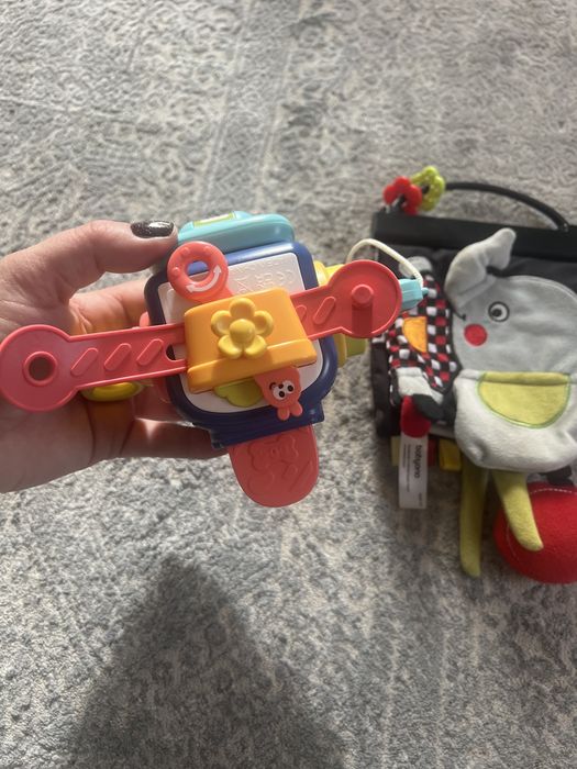 Іграшка для манюні