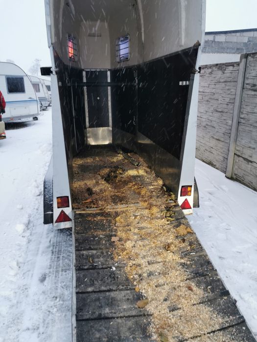 Przyczepka do przewozu jednego konia lekka DMC1000kg koniowóz
