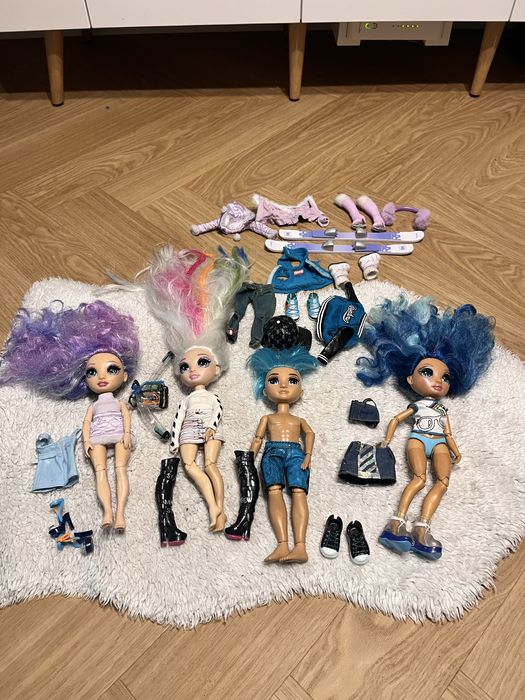 Zestaw 4 lalek Rainbow High z akcesoriami