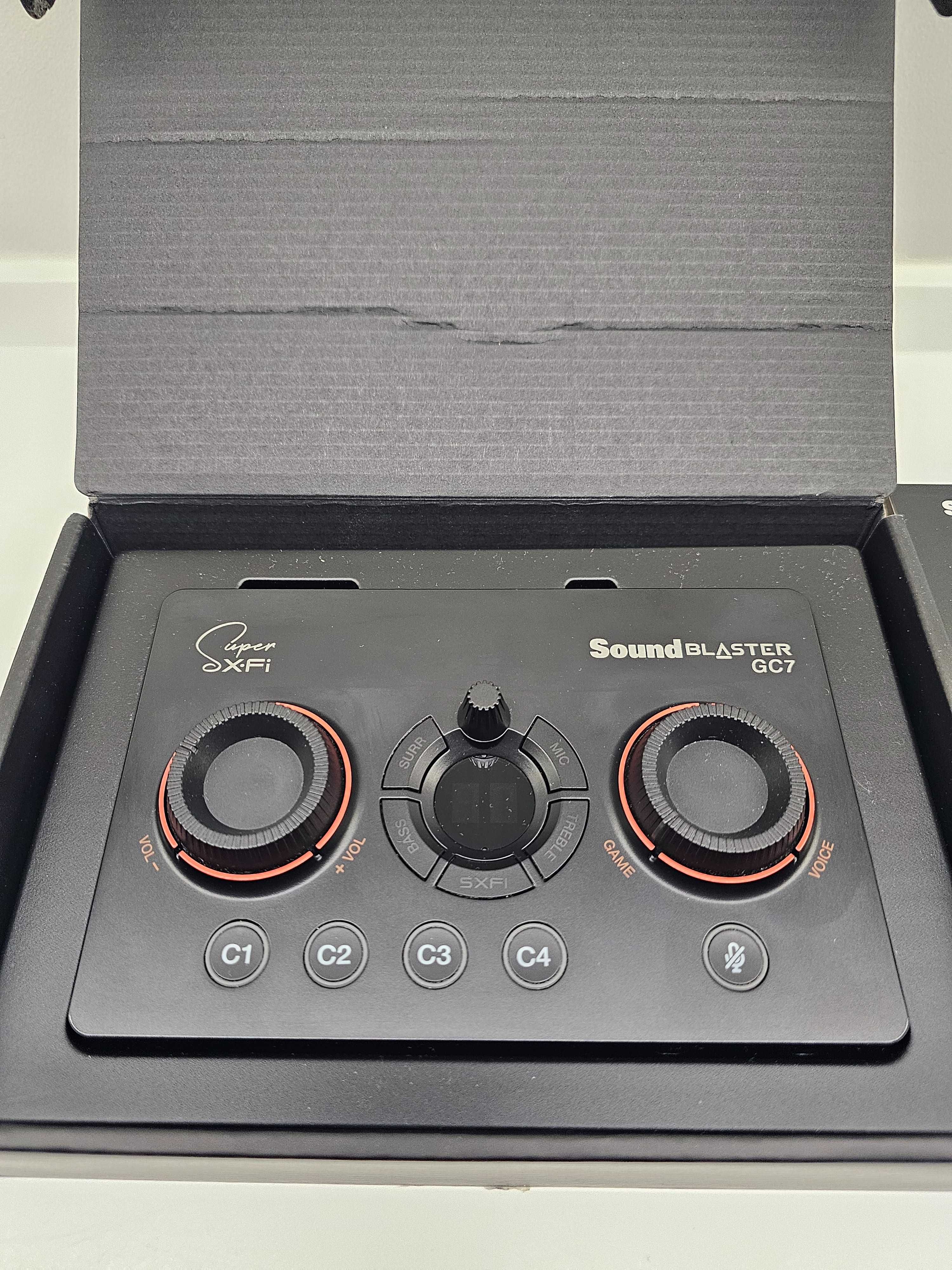 Creative Sound Blaster GC7 RGB Placa de Som Externa USB Super X-Fi
