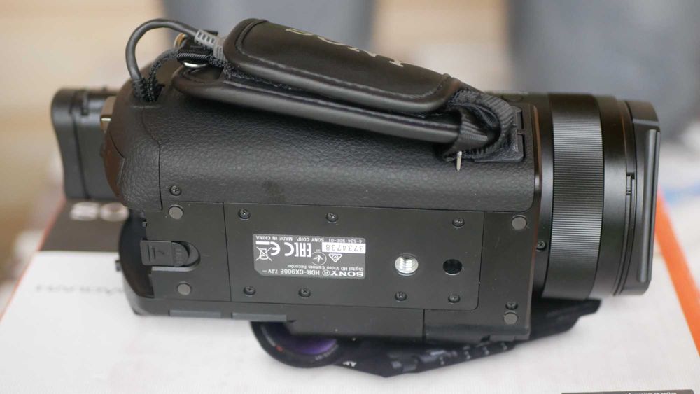 Kamera cyfrowa SONY HDR-CX900E. Ekstra stan. Dodatki. Atrakcyjna cena.