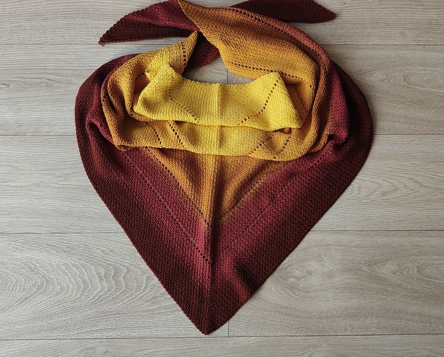Chusta ombre robiona na szydełku handmade