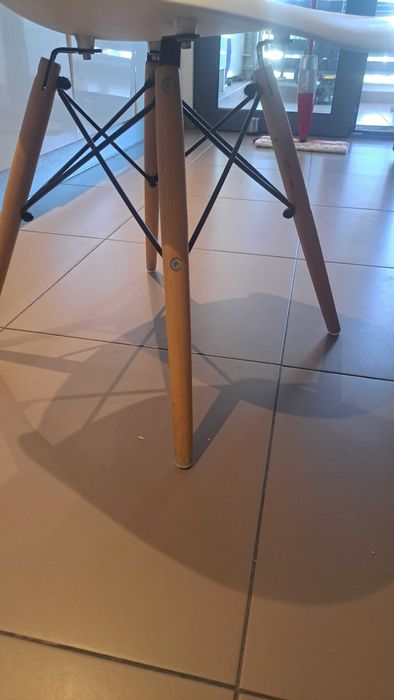 Cadeira moderna branca