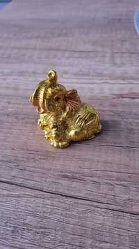 Figurka złoty słoń