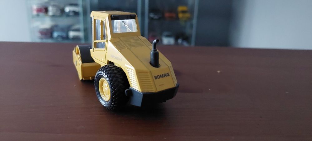 Model 1:50 Walec Bomag BW 213 D-3