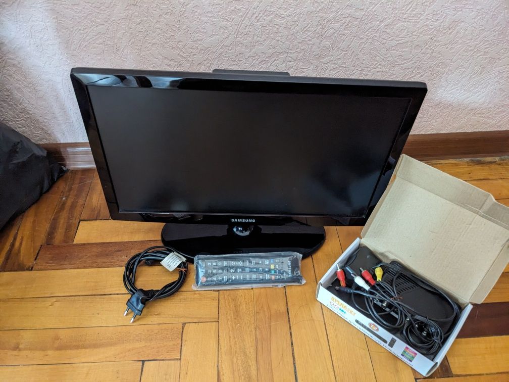 Samsung 19" і 65"LG NANOCELL816  та 65"Philips 8108/12