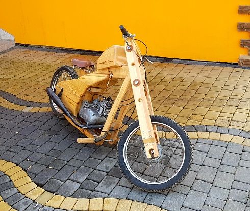 Drewniany Motor Nie Yamaya Honda Suzuki tylko Komar sprawny jeżdżący