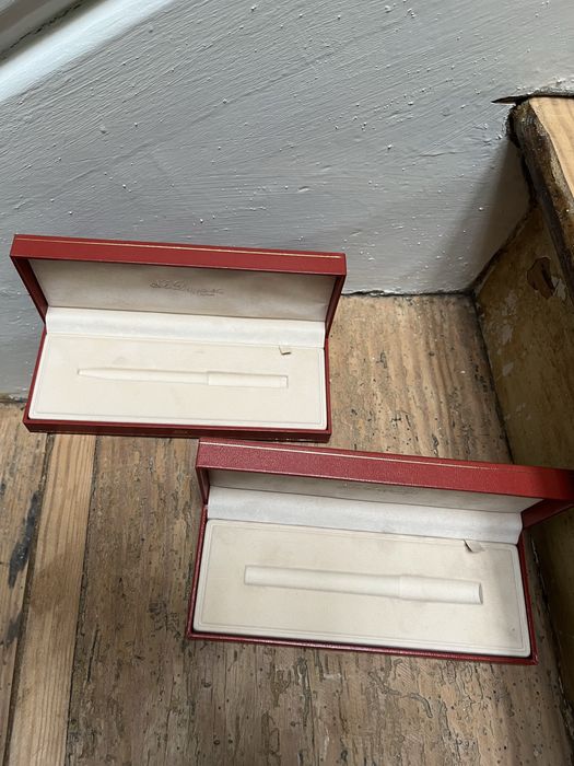 Caixas para relogios e canetas