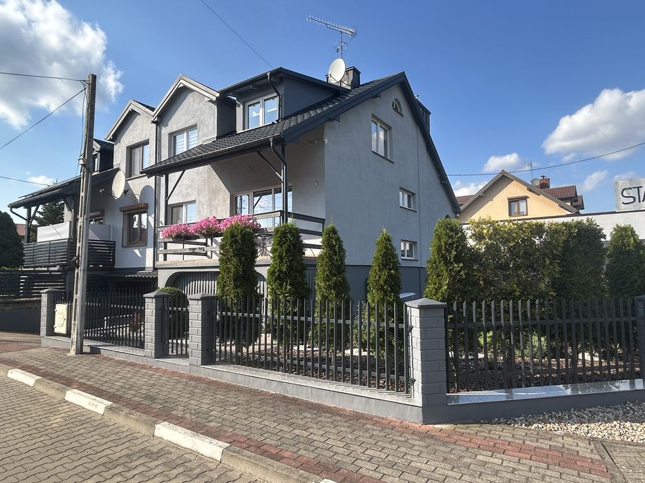 Dom jednorodzinny w zabudowie bliźniaczej 108 m2, działka 358m2