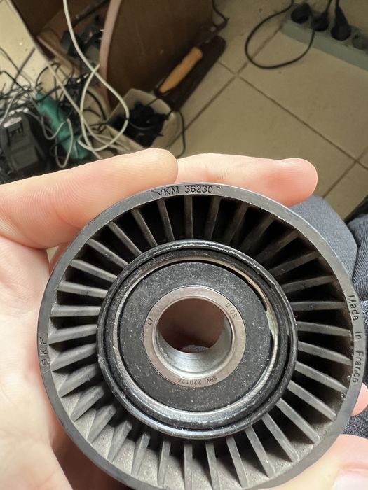 Ролик, ролік ременя генератора SKF VKM36230