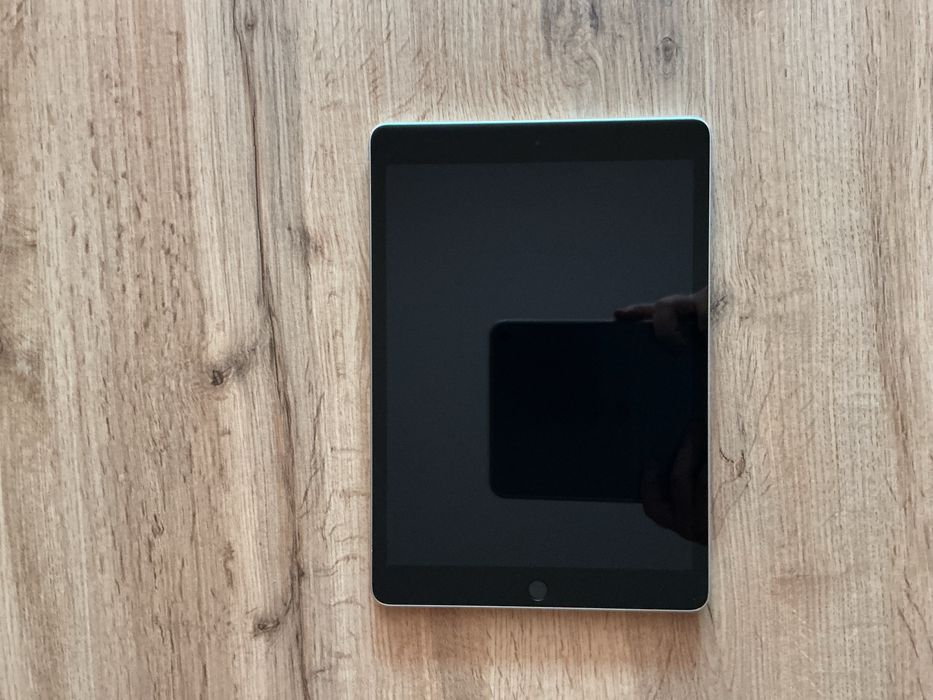 Ipad  10.2 (9 Gen) A2602, 64g стан нового.