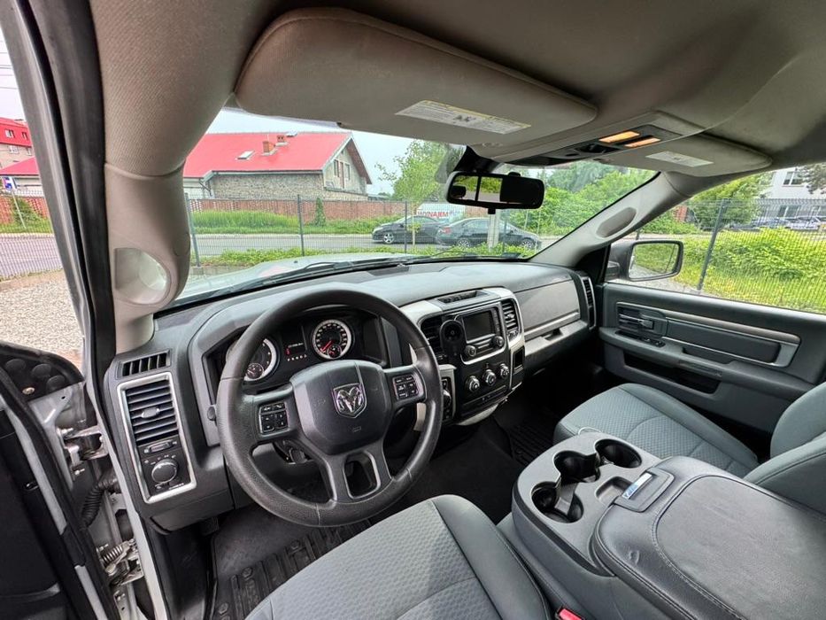 Dodge Ram 1500 jedyny taki rarytas faktura VAT 23 % zarezerwowany .