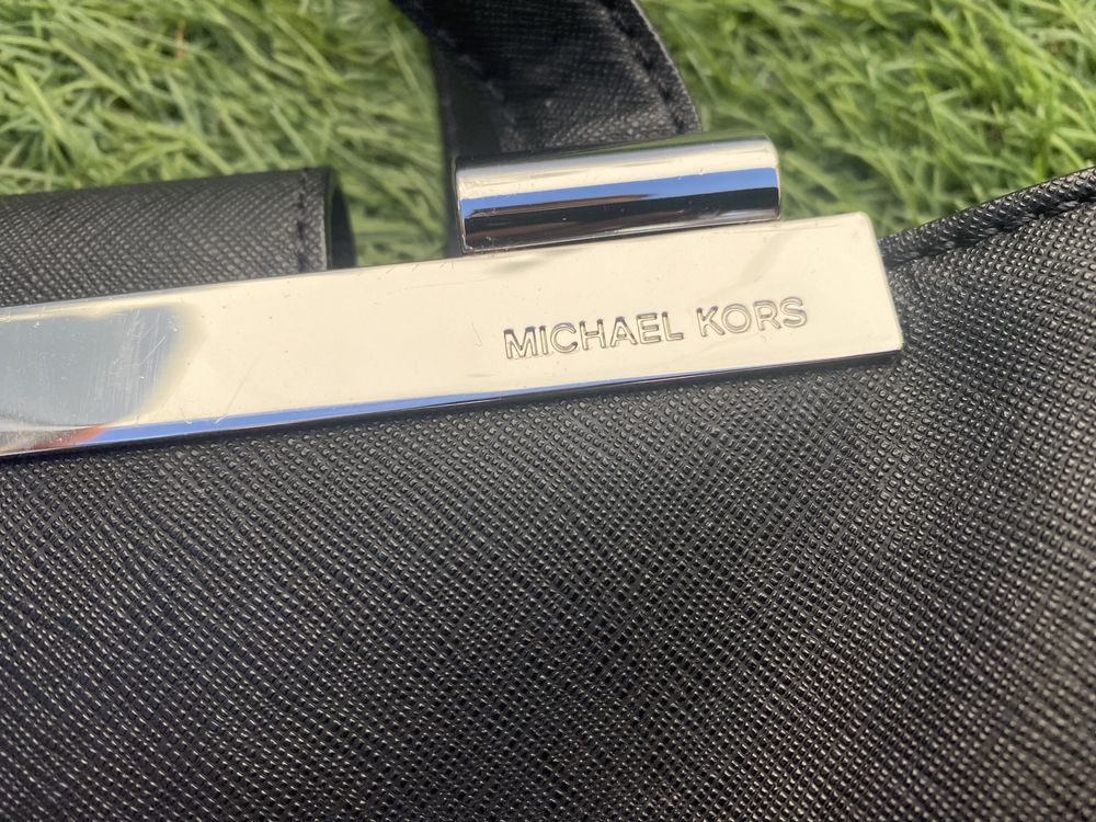 Mala Michael Kors