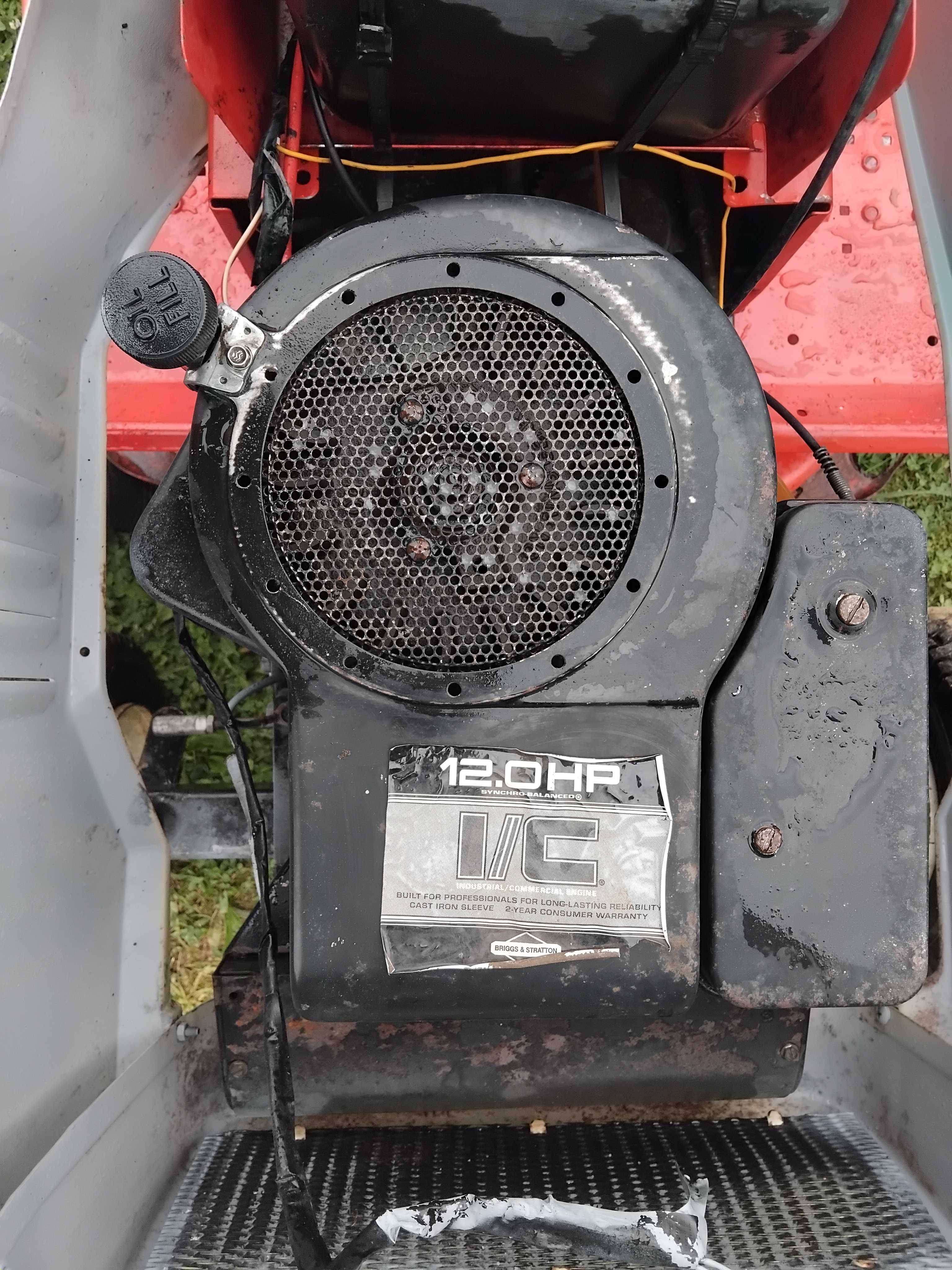 Tractor corta relva